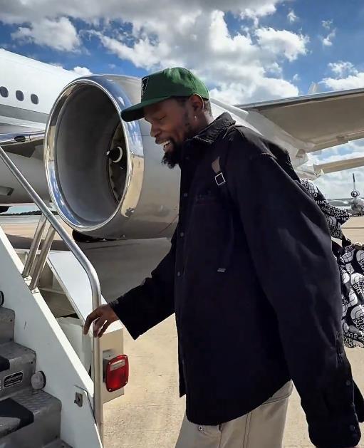 征卫冕冠军, entit